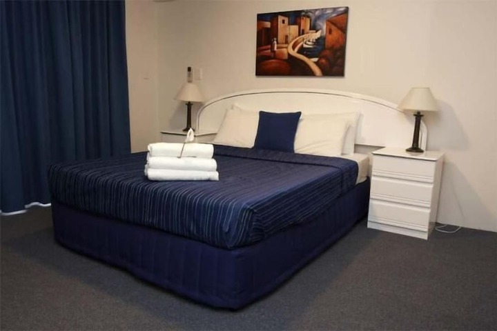 Room 4 of 19