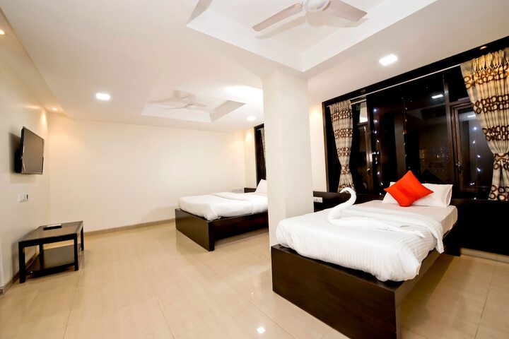 Room 15 of 30