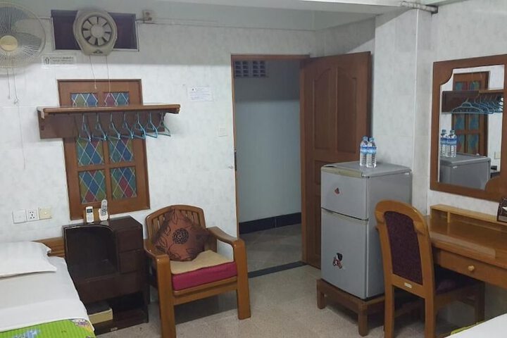Room 23 of 63