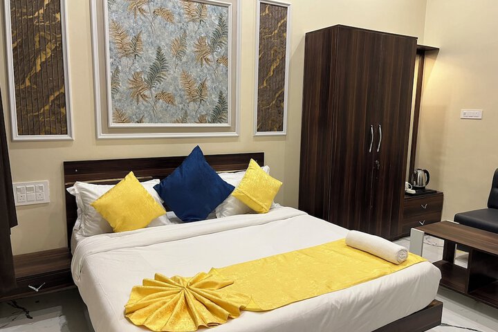 Room 2 of 59