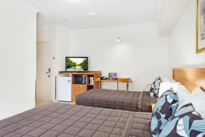 Room 9 of 105