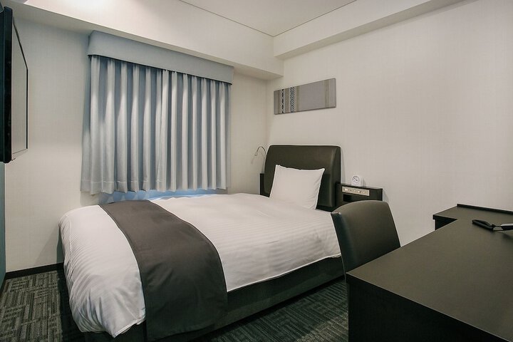 Room 21 of 64