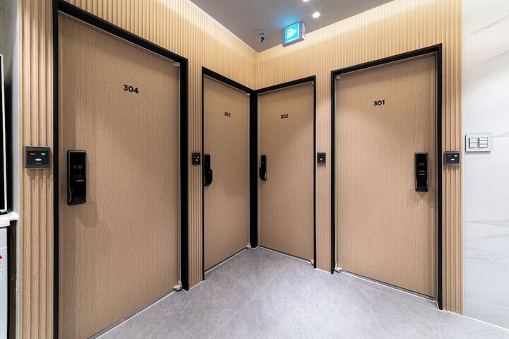 Ballroom/Hall 75 of 84