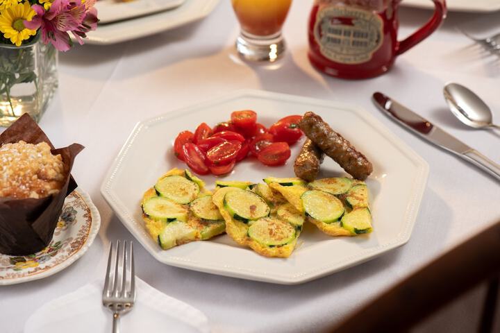 Breakfast/Coffee Service 100 of 121