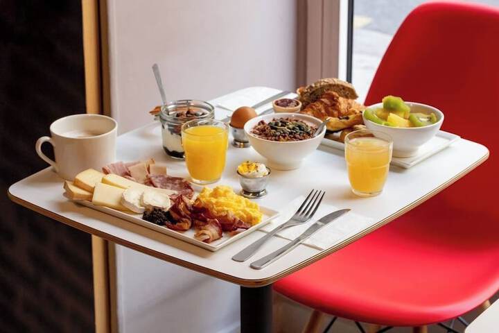 Breakfast/Coffee Service 69 of 84