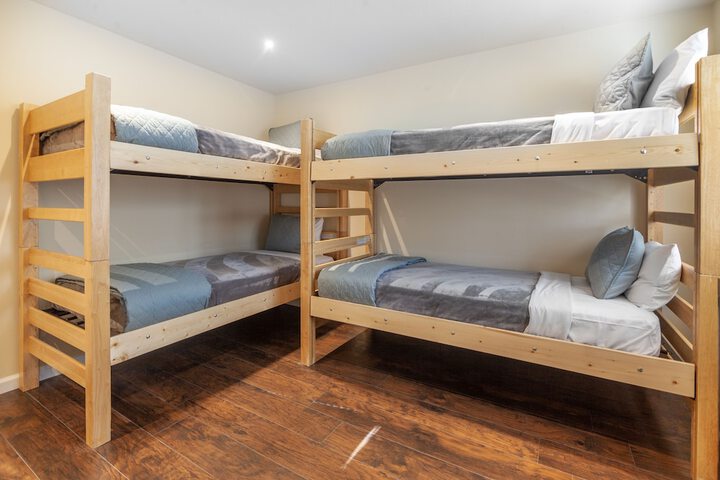 Room 37 of 126