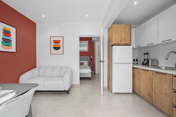 Room 73 of 118