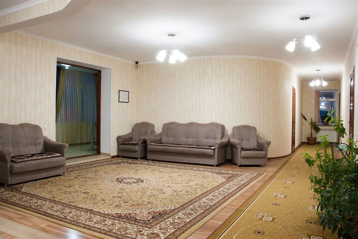 Entrance & Lobby