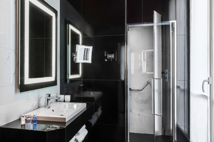 Room 40 of 54