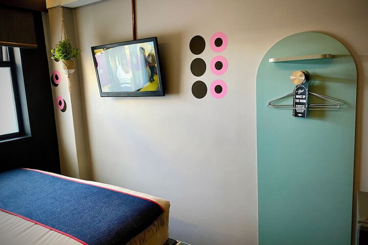 Room 9 of 55