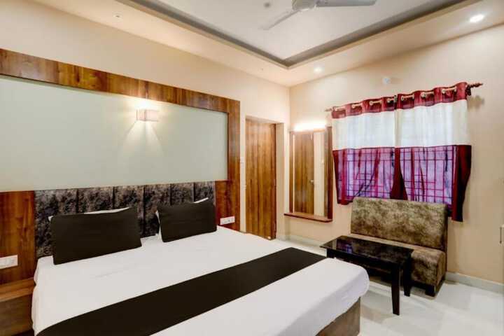 Room 2 of 11