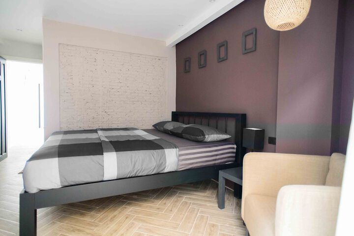 Room 43 of 102
