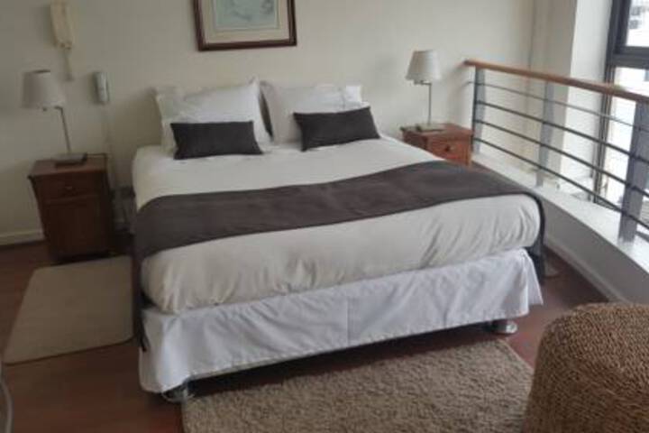 Room 2 of 5