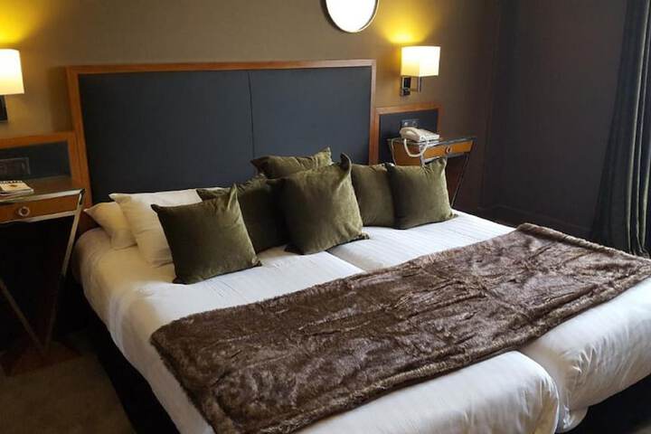 Room 12 of 62