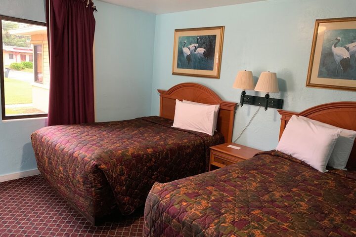 Room 8 of 22