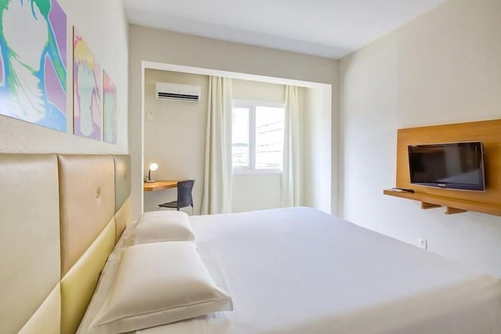 Room 11 of 29
