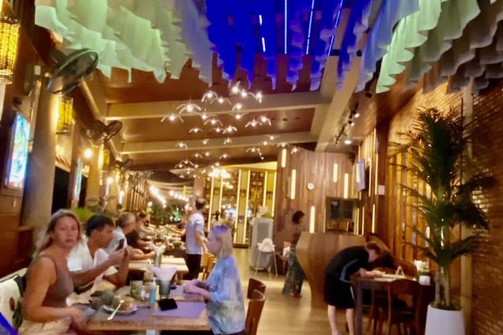 Dining 80 of 88