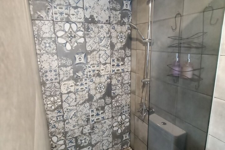 Room 49 of 85