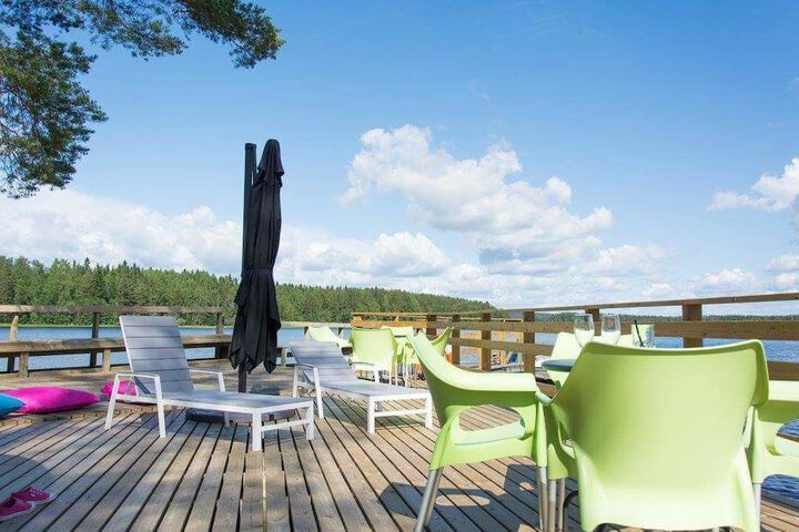Sundeck 33 of 35