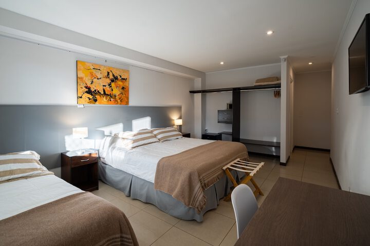 Room 4 of 44
