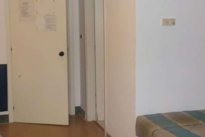 Room 11 of 20