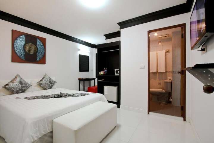 Room 11 of 64