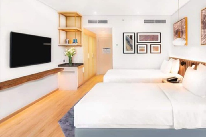 Room 27 of 133