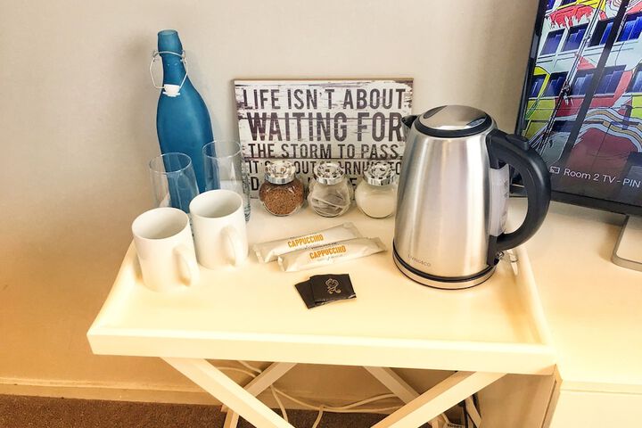Breakfast/Coffee Service 7 of 24