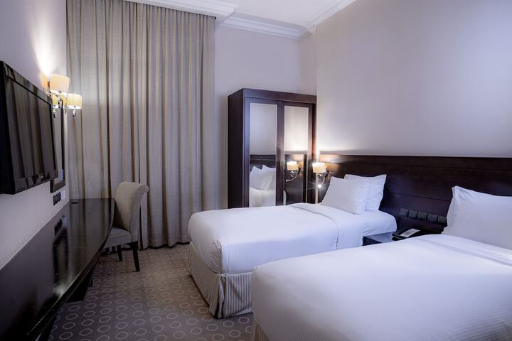 Room 9 of 46