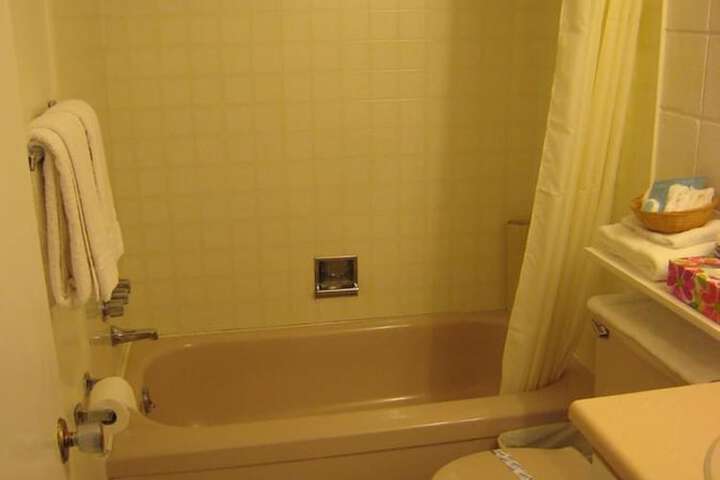 Room 47 of 81
