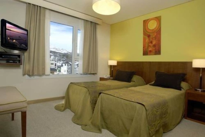 Room 5 of 32