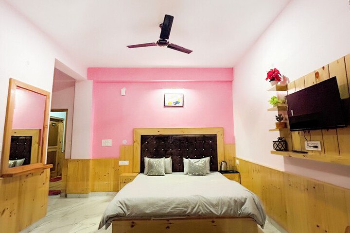 Room 15 of 27