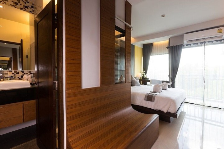 Room 4 of 87