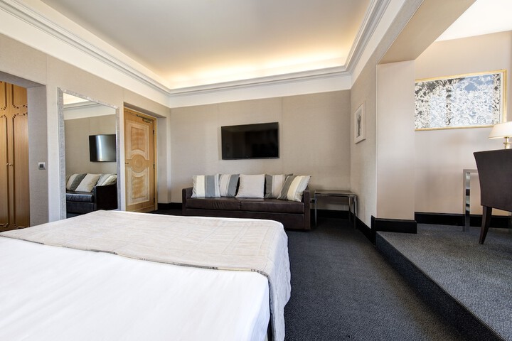Room 34 of 88