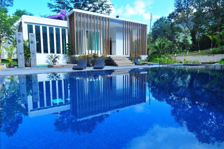 Pool 72 of 81