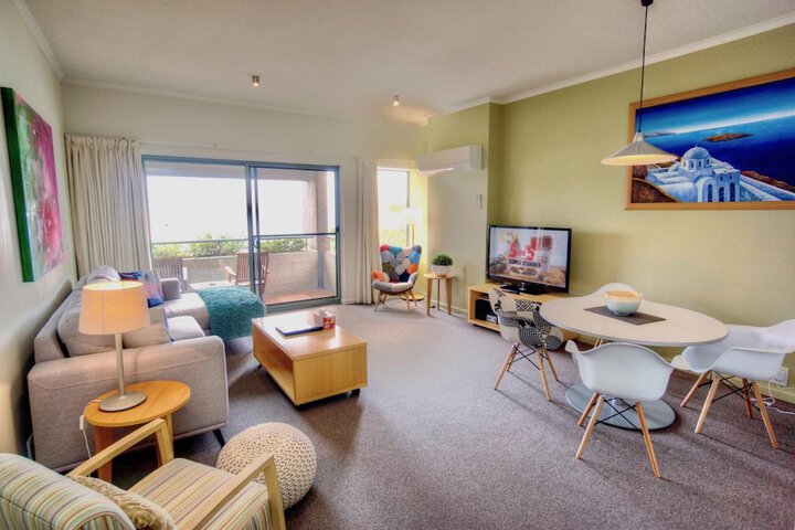 Room 16 of 33
