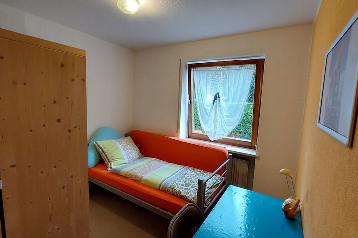 Room 6 of 61
