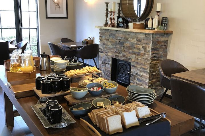 Breakfast/Coffee Service 33 of 60