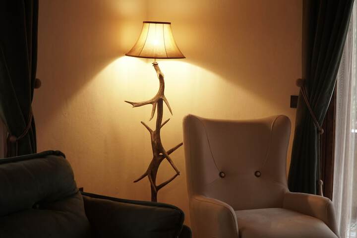 Room 47 of 102