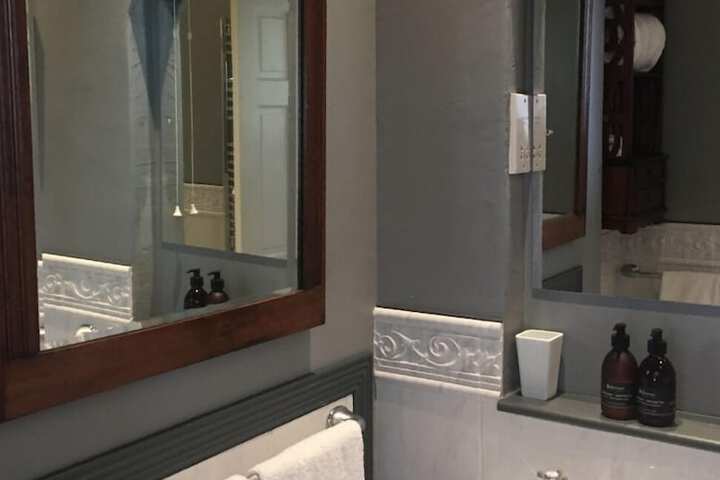 Room 13 of 26