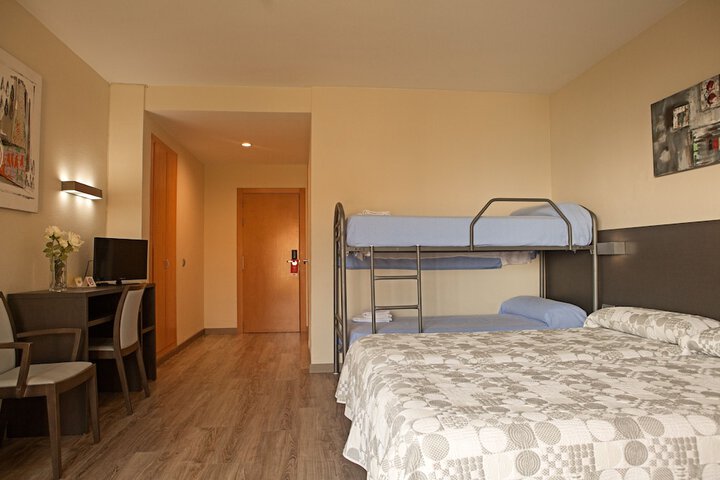 Room 6 of 55