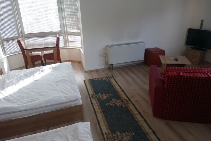 Room 4 of 58