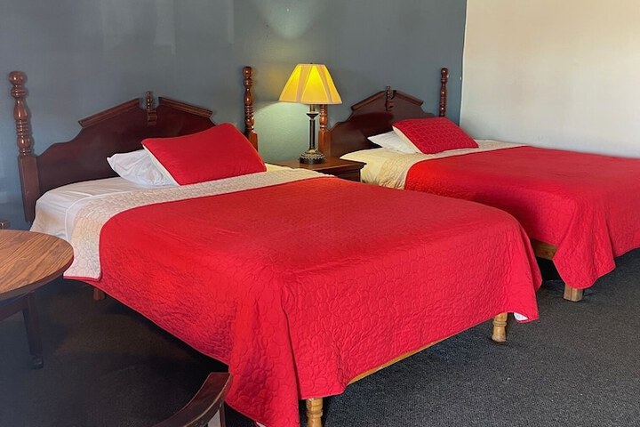 Room 2 of 6