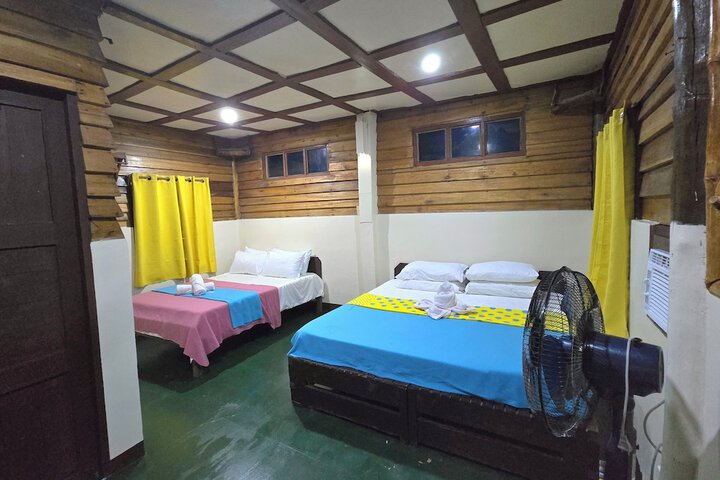 Room 8 of 171