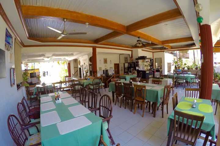 Dining 60 of 74