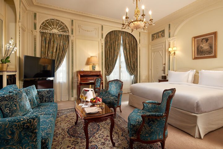 Room 28 of 174