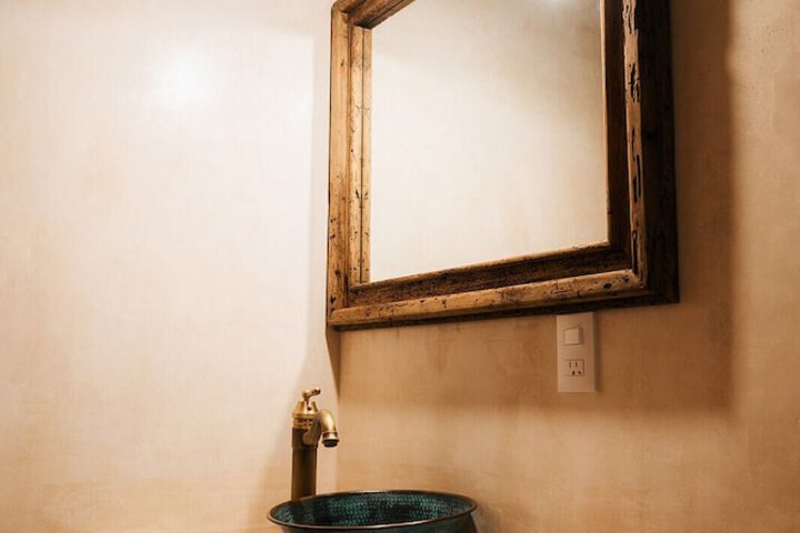 Room 52 of 83