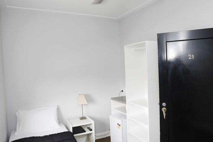 Room 5 of 58