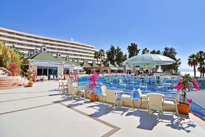 Pool Hotel
