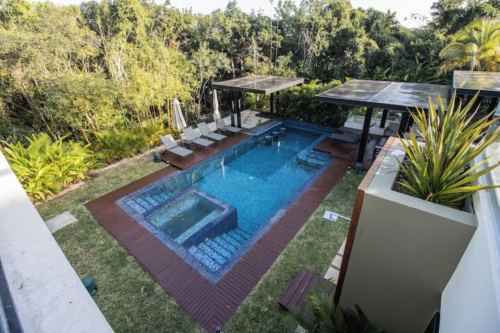 Pool 61 of 74